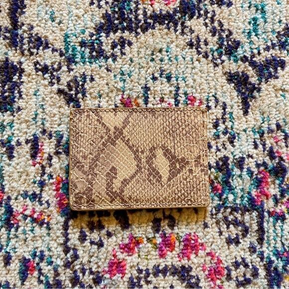 Universal Thread Snake Print Card Holder Wallet – Neutral, 4 Slots 🤎 - Picture 2 of 3